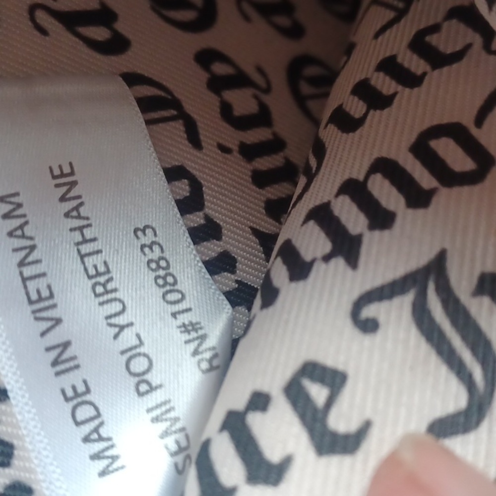 Juicy Couture  Wallet - Picture 15 of 16